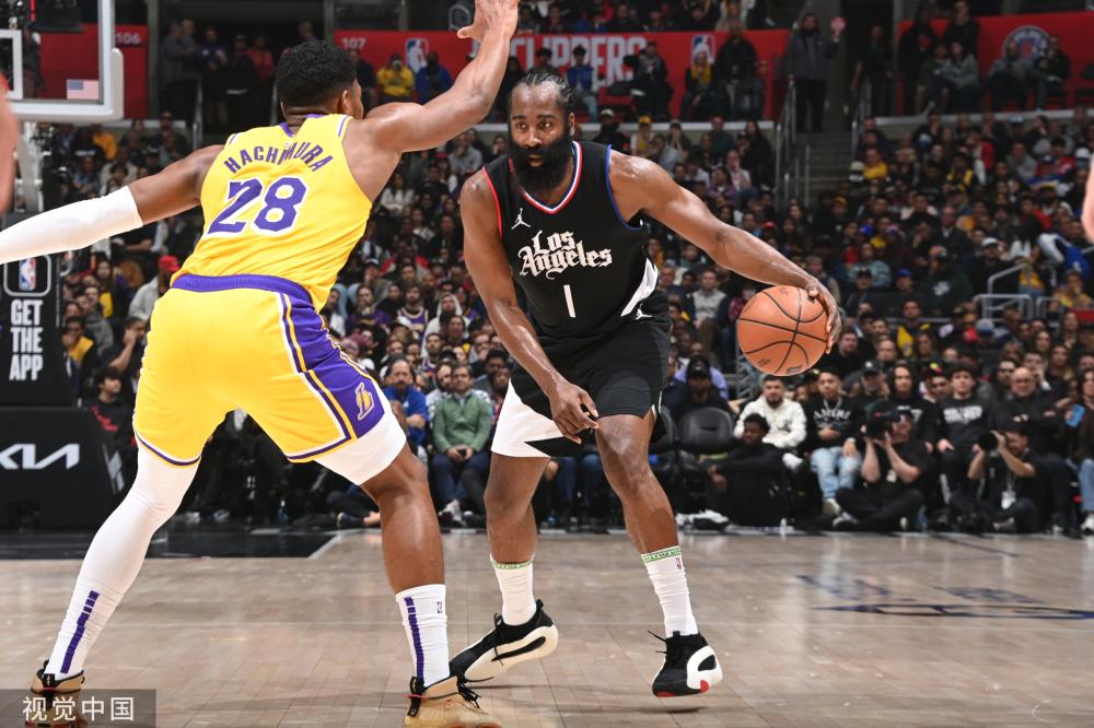 8个篮板和 8个篮板和