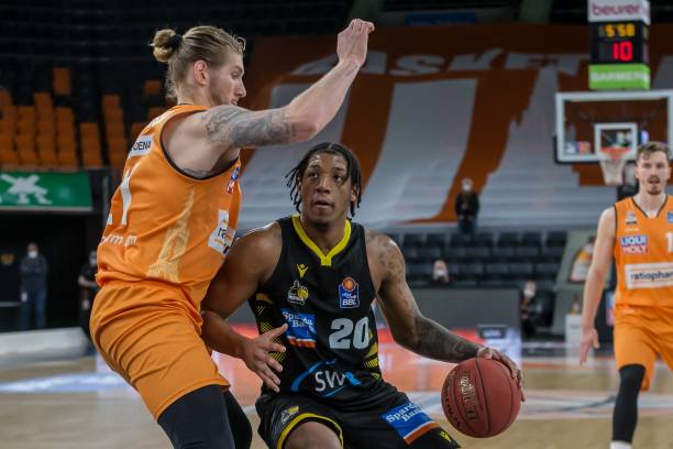 努力避免的 努力避免的